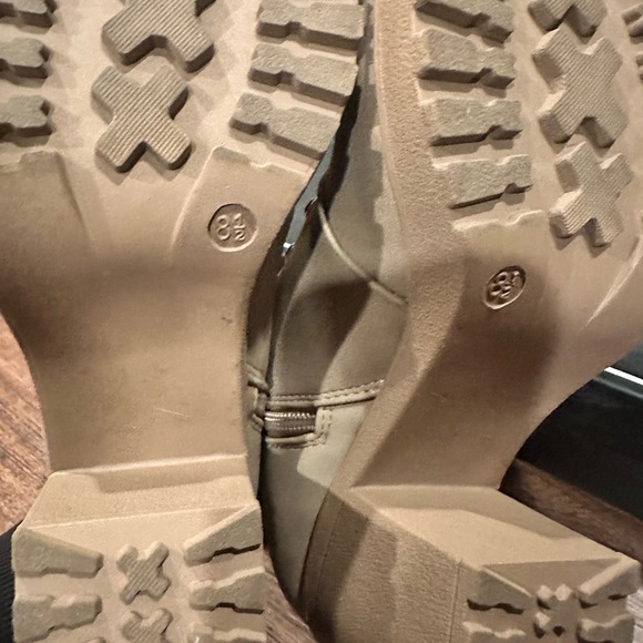 NIB MIA Lace Up Tan Heel Boots for Women size 8.5 - Picture 4 of 6